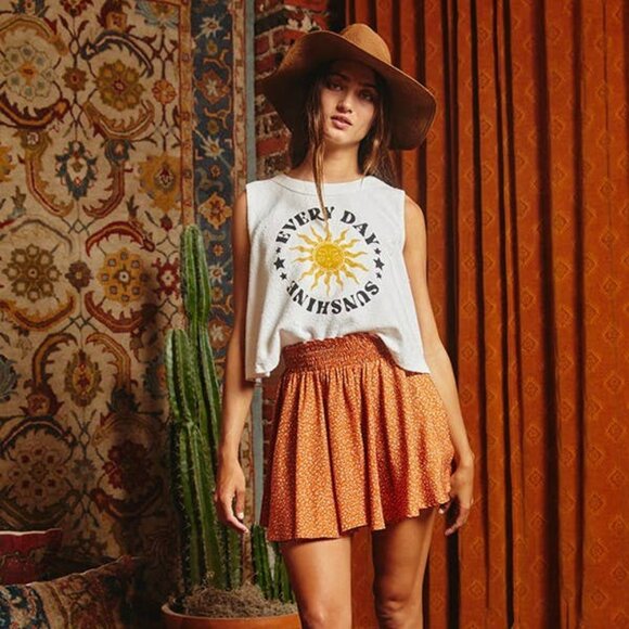 NWT Bucketlist Graphic Cropped Muscle Tank | Boho Festival Top - Picture 5 of 7